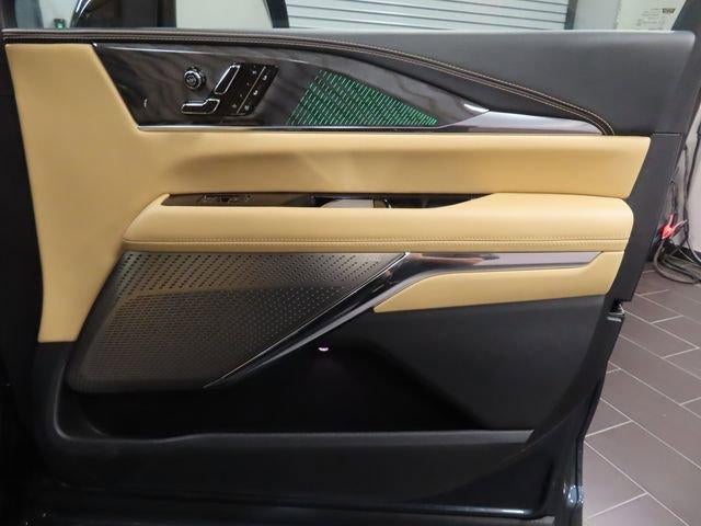 2025 Cadillac ESCALADE IQ Luxury 2