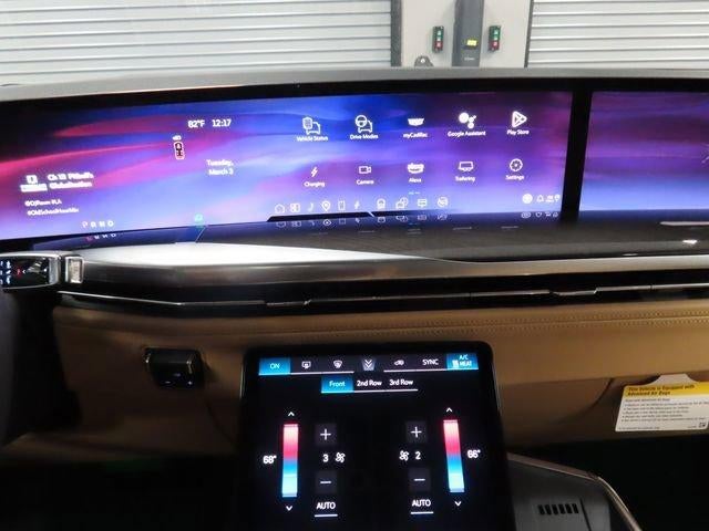 2025 Cadillac ESCALADE IQ Luxury 2