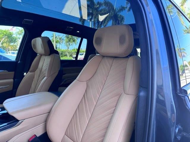 2025 Cadillac ESCALADE IQ Luxury 2