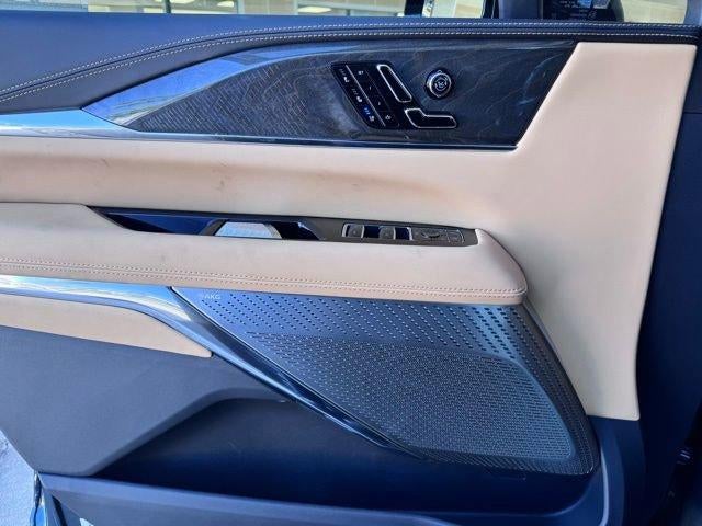 2025 Cadillac ESCALADE IQ Luxury 2