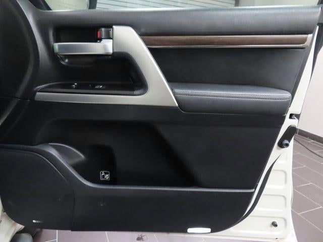 2016 Toyota Land Cruiser VXR