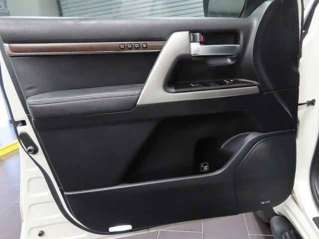 2016 Toyota Land Cruiser VXR