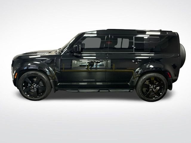 2025 Land Rover Defender X-Dynamic SE