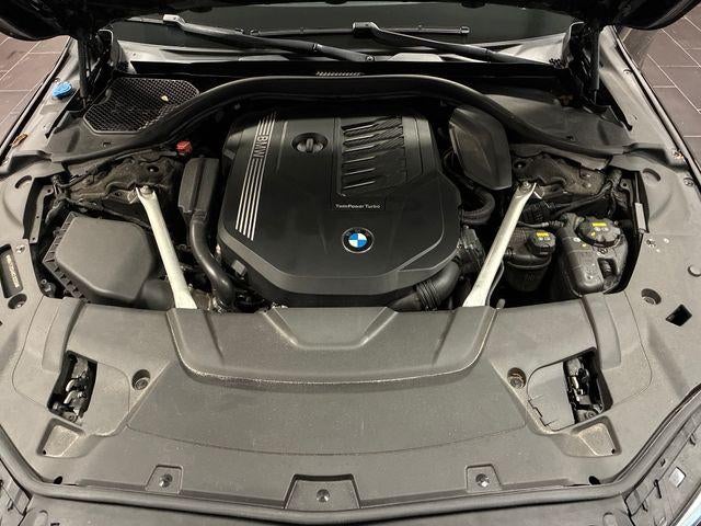 2021 BMW 7 Series 740i