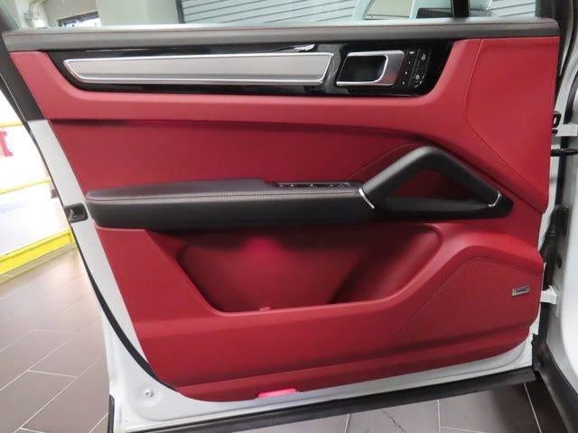 2023 Porsche Cayenne Base