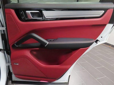 2023 Porsche Cayenne Base