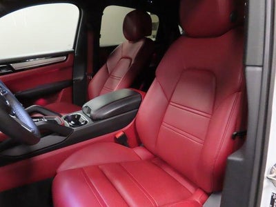 2023 Porsche Cayenne Base