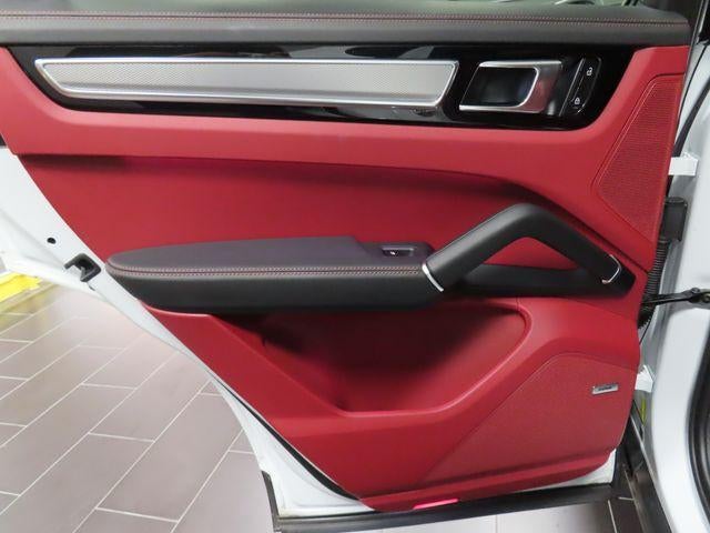 2023 Porsche Cayenne Base