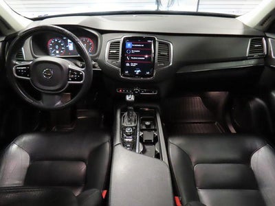 2020 Volvo XC90 Momentum