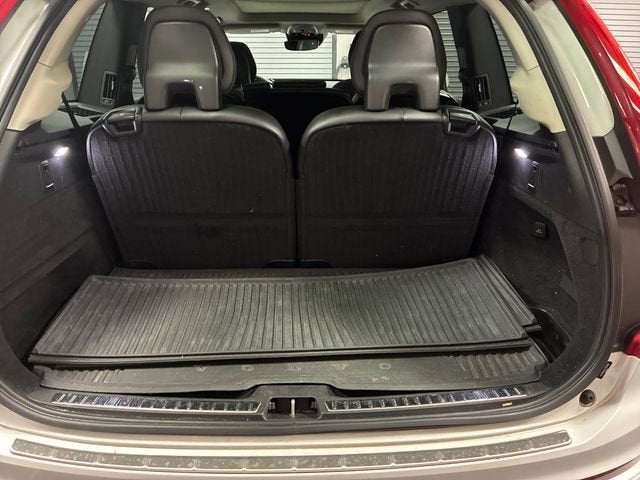2020 Volvo XC90 Momentum