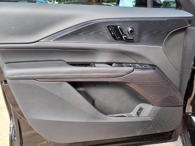 2025 Cadillac LYRIQ Luxury 1