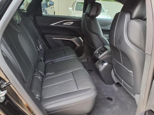 2025 Cadillac LYRIQ Luxury 2