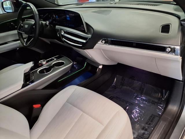 2024 Cadillac LYRIQ Sport 2