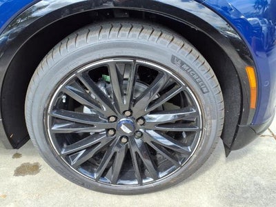 2025 Cadillac LYRIQ Sport 3