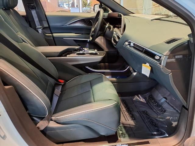 2025 Cadillac LYRIQ Sport 3