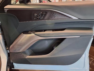 2025 Cadillac LYRIQ Sport 3