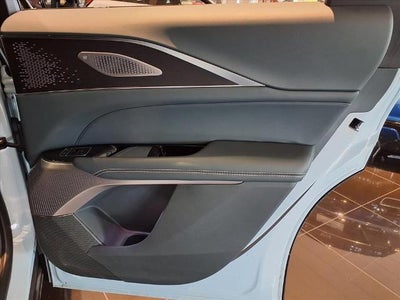 2025 Cadillac LYRIQ Sport 3