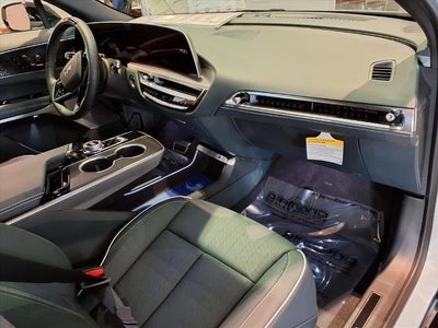 2025 Cadillac LYRIQ Sport 3