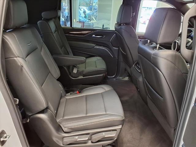 2024 Cadillac Escalade ESV Luxury