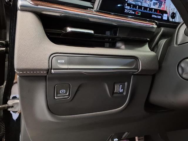 2022 Cadillac Escalade ESV Premium Luxury