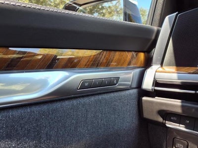 2025 Cadillac Escalade ESV Premium Luxury Platinum