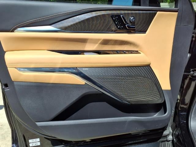 2025 Cadillac ESCALADE IQ Luxury 2