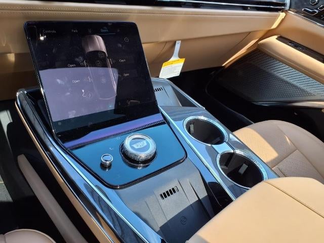 2025 Cadillac ESCALADE IQ Luxury 2