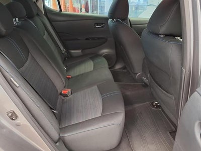 2022 Nissan LEAF SV