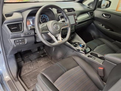 2022 Nissan LEAF SV