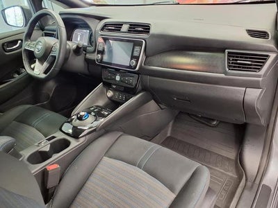 2022 Nissan LEAF SV