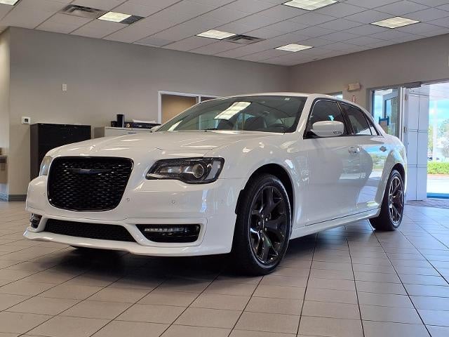 2022 Chrysler 300 Touring L