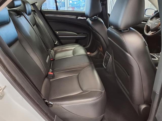 2022 Chrysler 300 Touring L