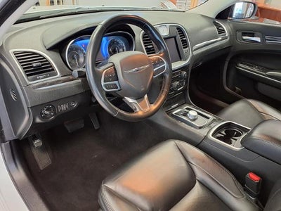 2022 Chrysler 300 Touring L