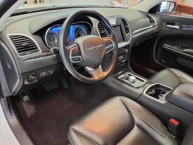 2022 Chrysler 300 Touring L