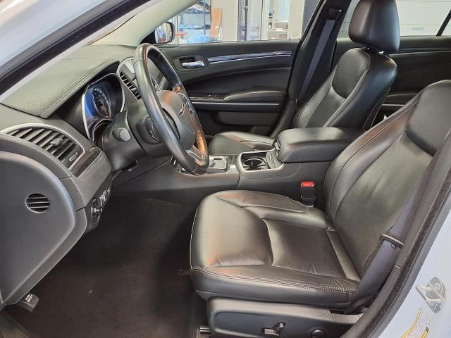 2022 Chrysler 300 Touring L