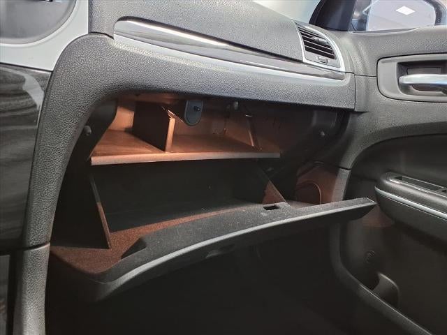 2022 Chrysler 300 Touring L