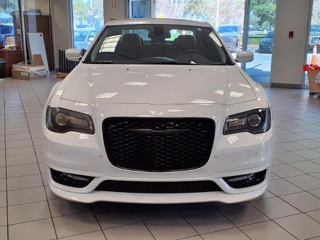 2022 Chrysler 300 Touring L