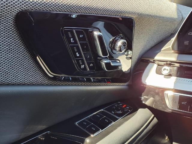 2026 Cadillac OPTIQ Premium Luxury