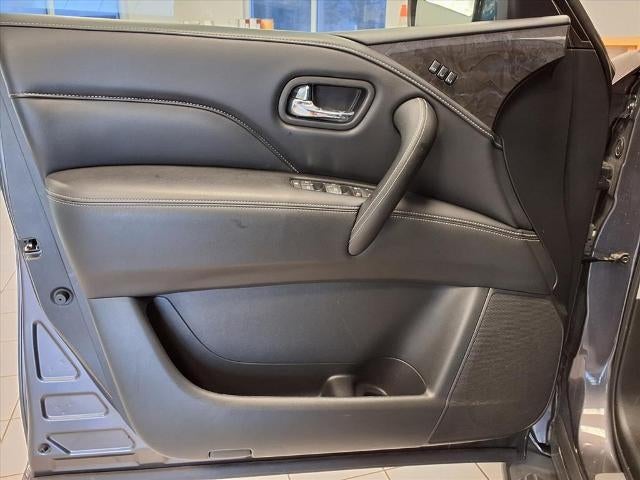 2023 INFINITI QX80 LUXE