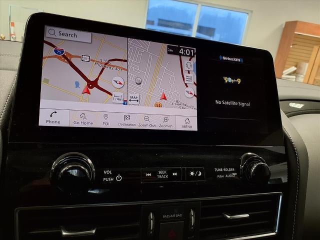 2023 INFINITI QX80 LUXE