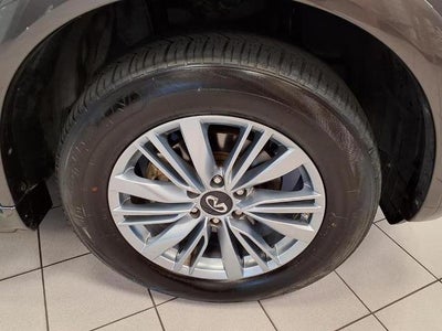 2023 INFINITI QX80 LUXE