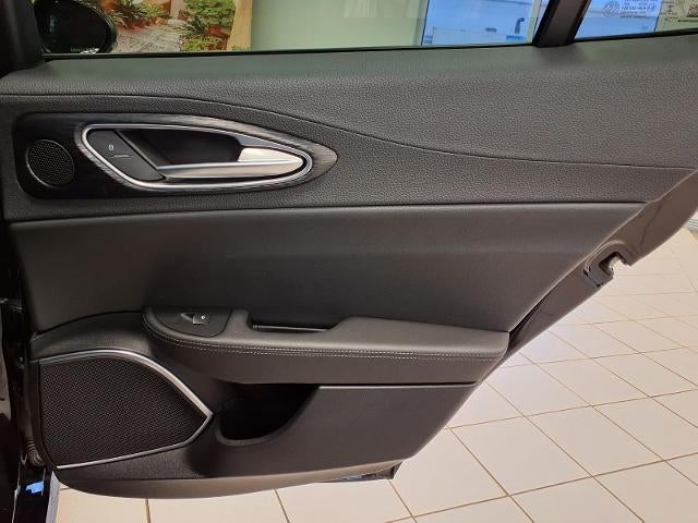 2023 Alfa Romeo Giulia Base