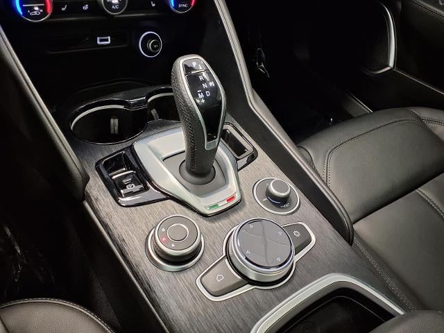 2023 Alfa Romeo Giulia Base