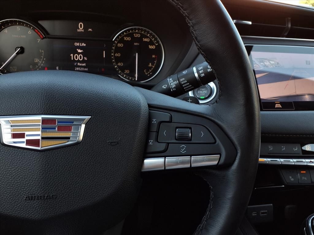 2023 Cadillac XT4 Premium Luxury
