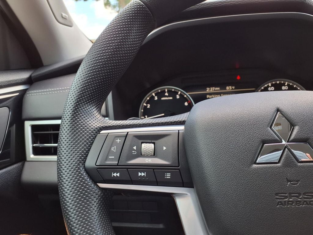 2026 Mitsubishi Outlander ES