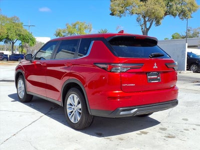 2026 Mitsubishi Outlander ES
