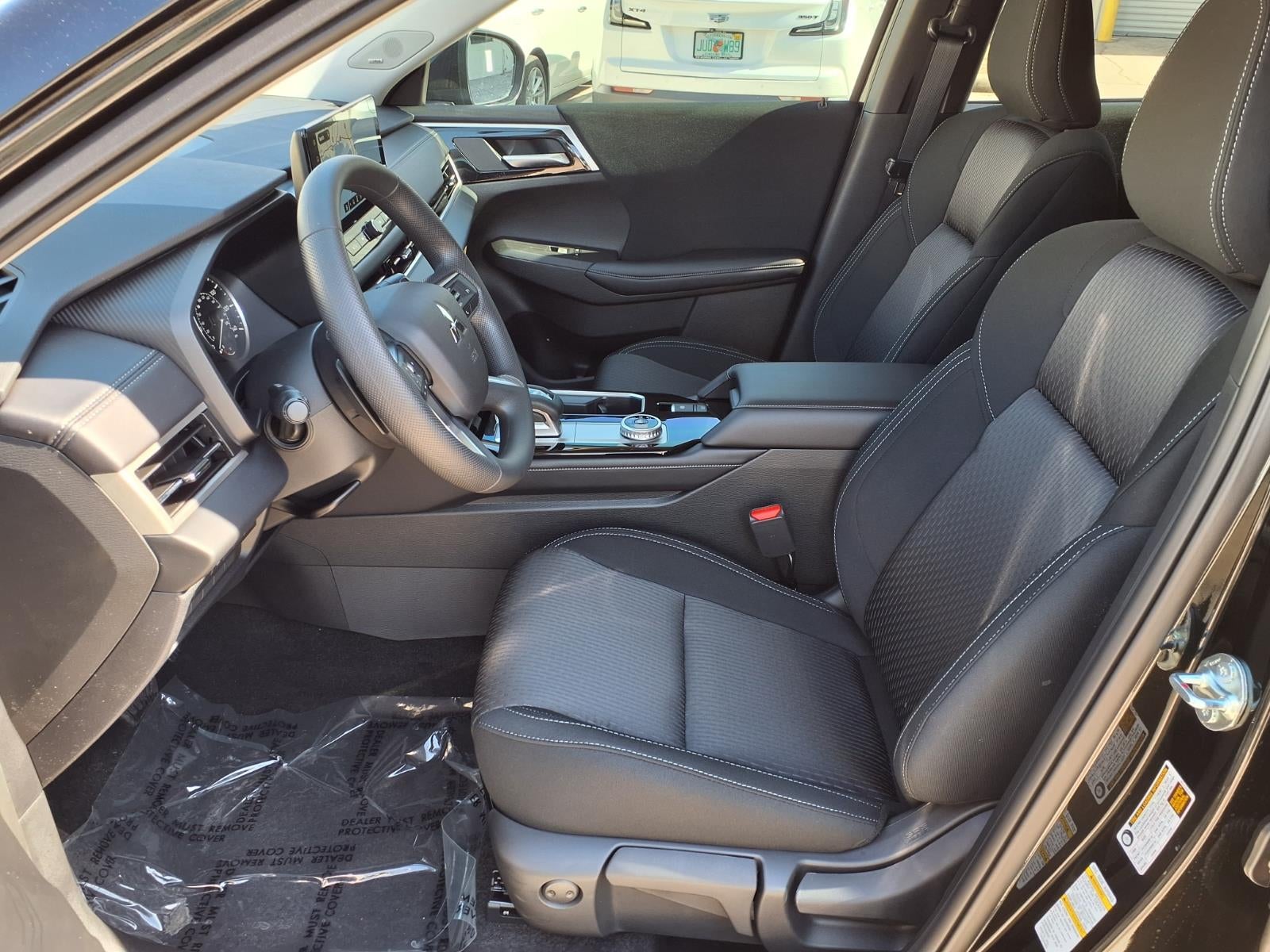 2026 Mitsubishi Outlander ES