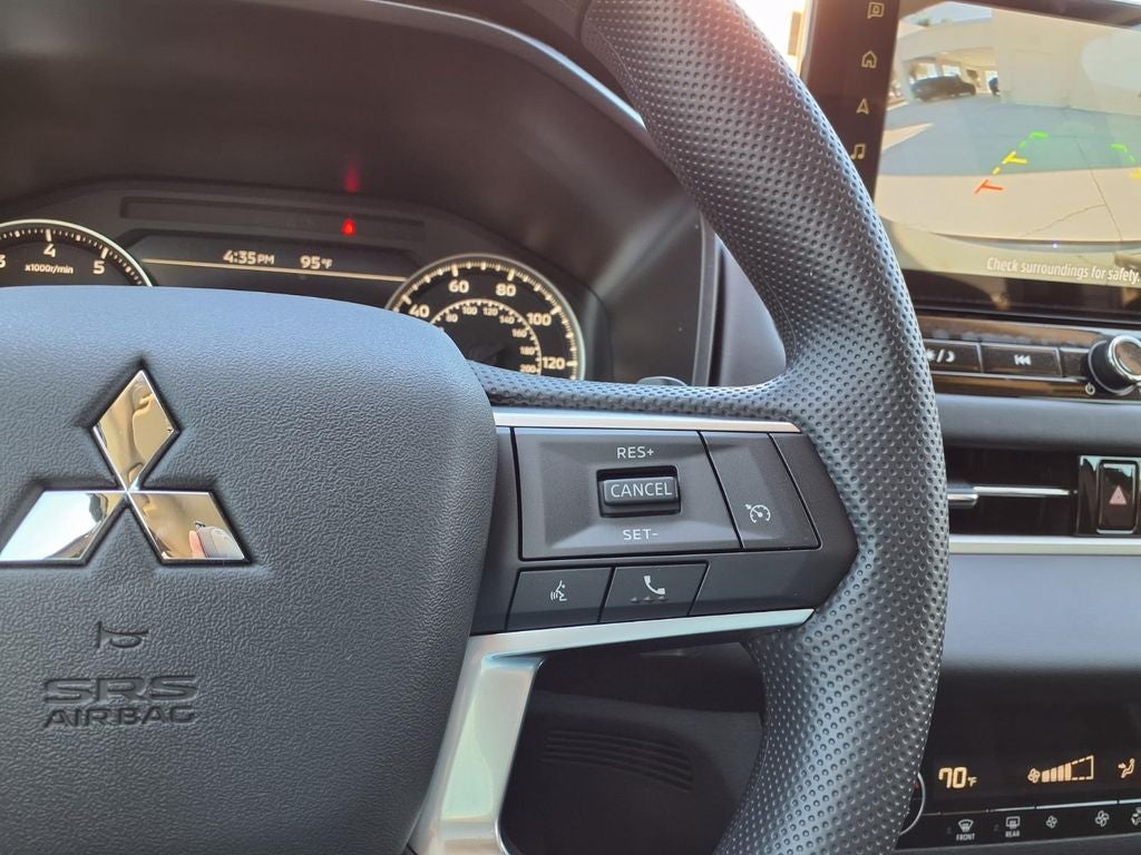 2026 Mitsubishi Outlander ES