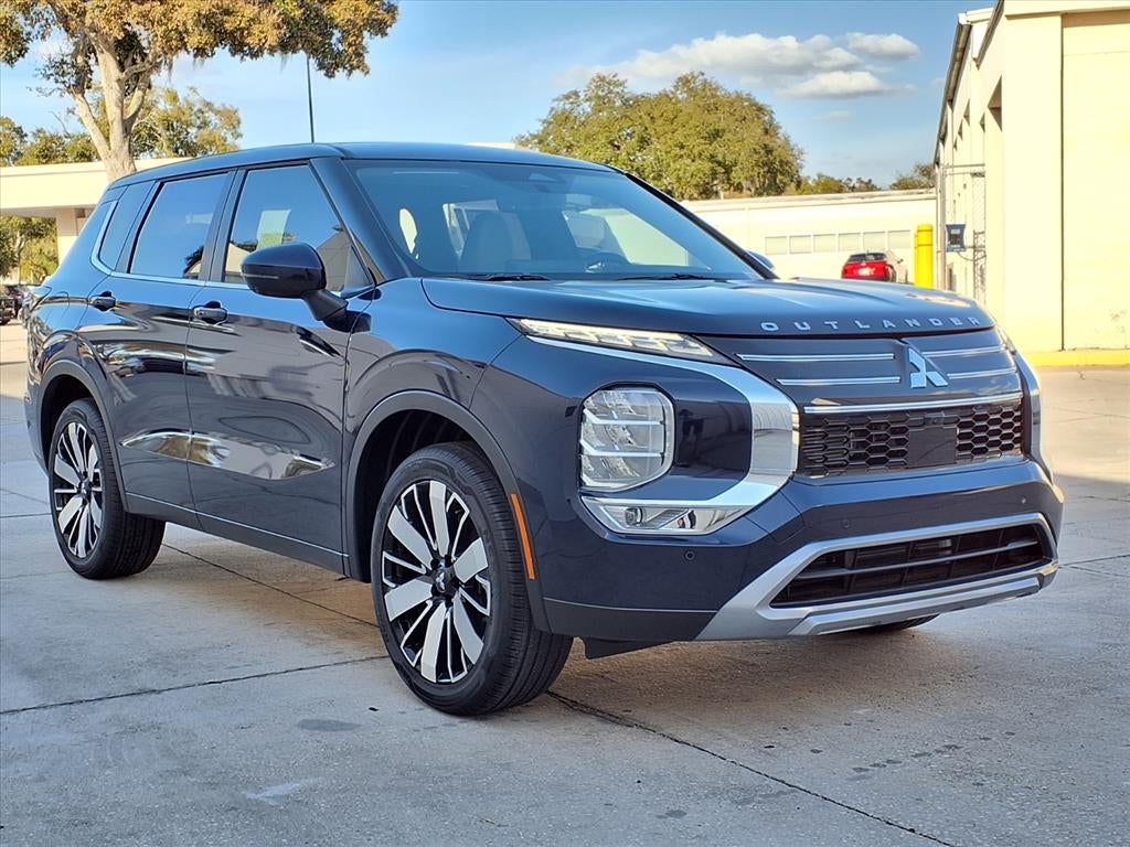 2026 Mitsubishi Outlander SE
