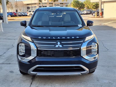 2026 Mitsubishi Outlander SE